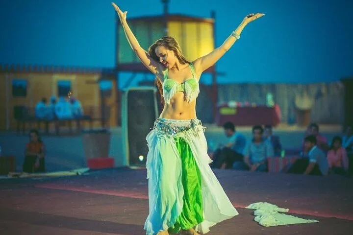 Dubai Red Dune Desert Safari with Dinner, Live show and much more