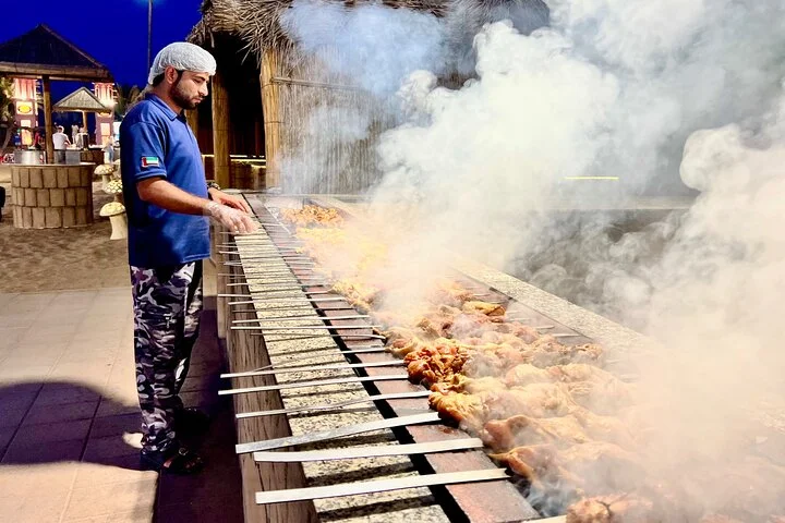 Dubai: Red Dunes desert safari pick up by 4WD, BBQ & live shows