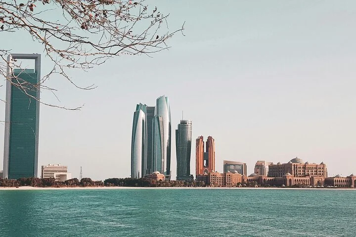 Dubai to Abu Dhabi Private Tour with Grand Mosque and Louvre