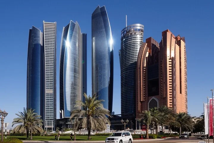 Dubai to Abu Dhabi Private Tour with Grand Mosque and Louvre