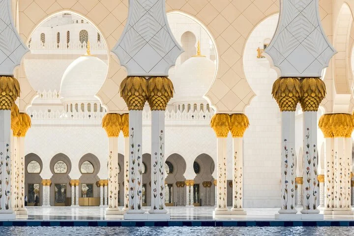 Dubai to Abu Dhabi Private Tour with Grand Mosque and Louvre