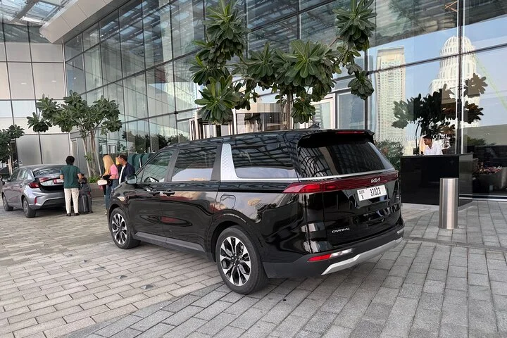 Dubai to Abu Dhabi Private Transfer – One Way & Return