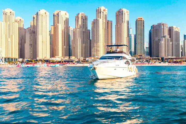 Dubai Yacht Rental - Book 58 ft Private Yacht up to 28 persons