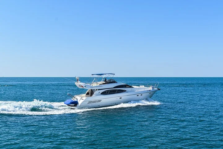 Dubai Yacht Rental - Book 58 ft Private Yacht up to 28 persons