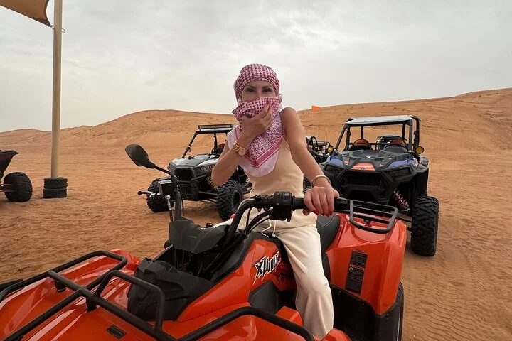 Dubai:VIP Desert Safari, Pick/Drop, CamelRide, BBQ Dinner & Shows