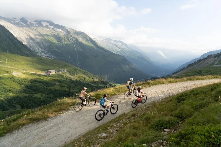 E-bike tour Chamonix – Chamonix glacier view (all levels)