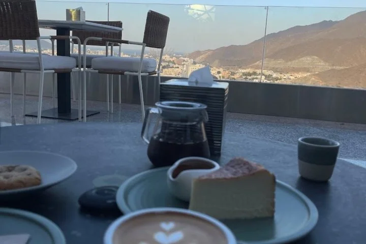 East Coast Fujairah and Khorfakkan Nature and Heritage View Tour