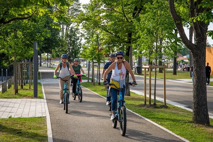 Electric Scooter Excursion with Tapas Aperitif