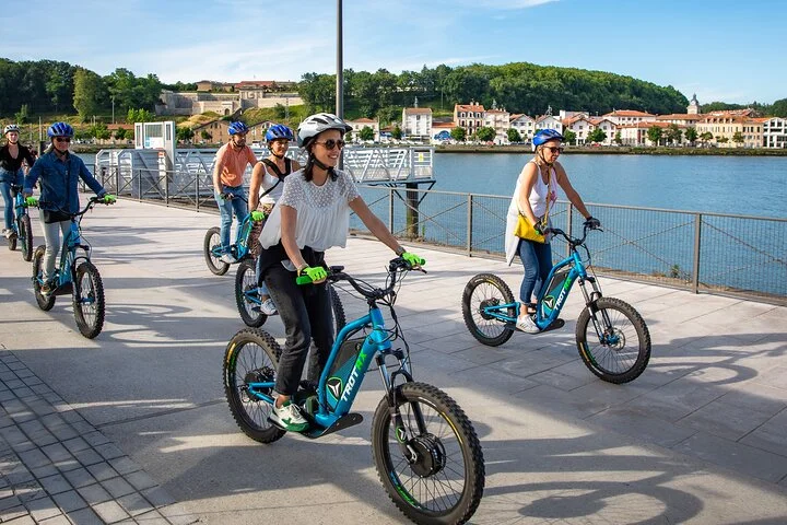 Electric Scooter Excursion with Tapas Aperitif