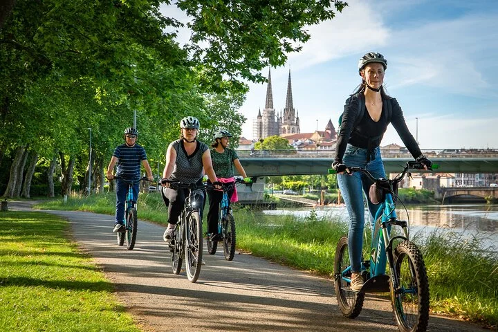 Electric Scooter Excursion with Tapas Aperitif