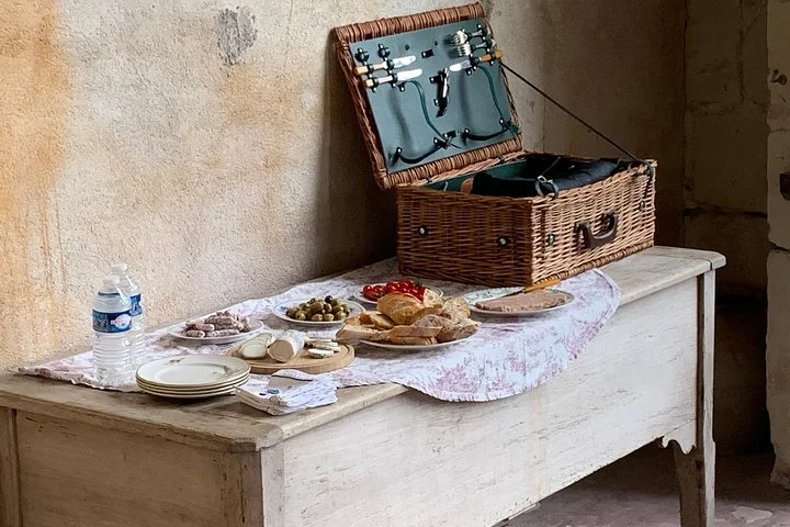 English Speaking Loire Winery Tours originating from Chinon