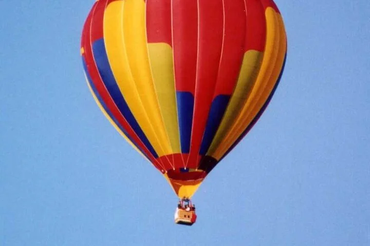 Enjoy Standard Dubai Hot Air Balloon Views From Dubai