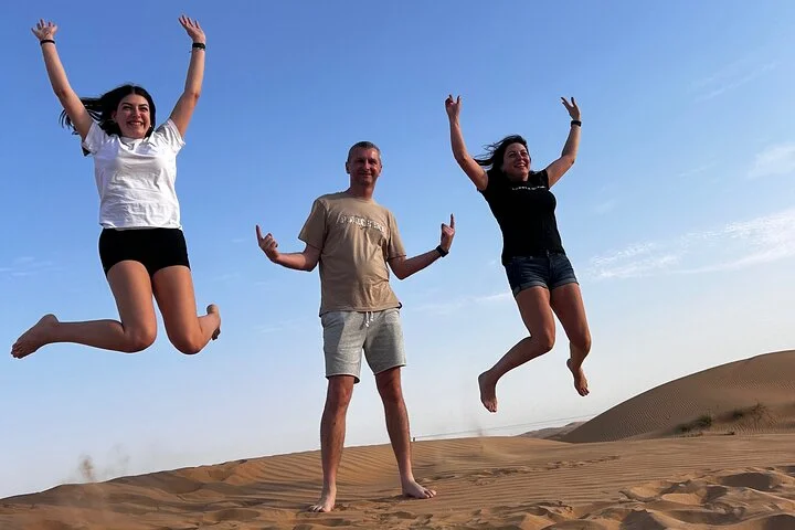 Evening Desert Safari With Live Shows and BBQ Dinner