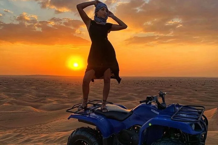 Evening Desert Safari With Live Shows and BBQ Dinner