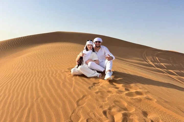 Evening Desert Safari With Live Shows and BBQ Dinner