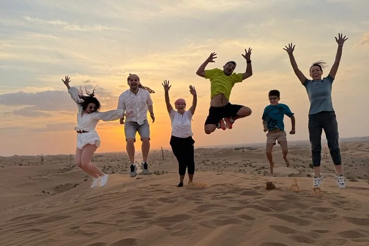 Evening Desert Safari With Live Shows and BBQ Dinner