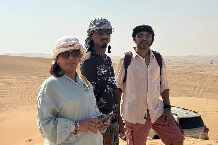 Evening Desert Safari With Live Shows and BBQ Dinner