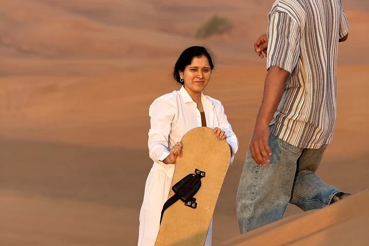 Evening Desert Safari With Live Shows and BBQ Dinner