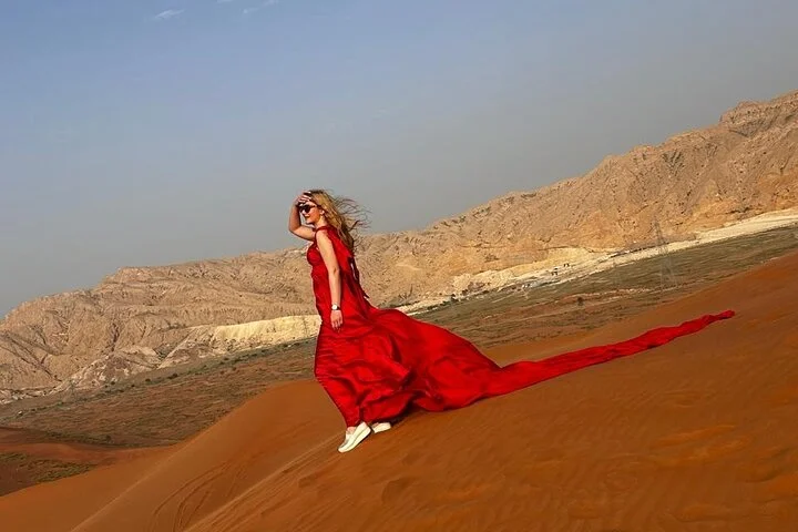 Evening Desert Safari With Live Shows and BBQ Dinner