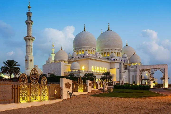 Exclusive Abu Dhabi Discovery: Private City Tour & Grand Mosque
