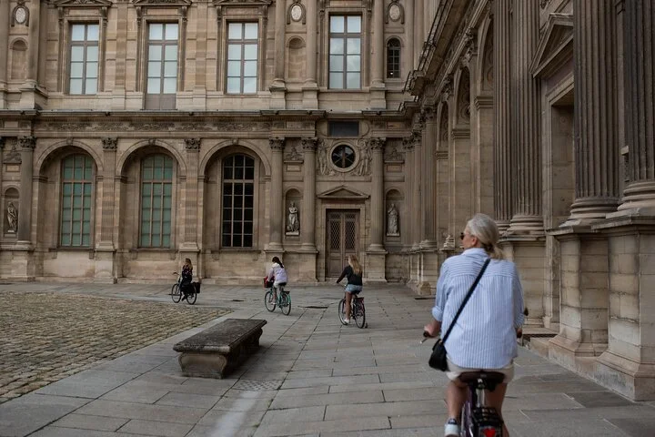 Explore Paris Highlights by Bike