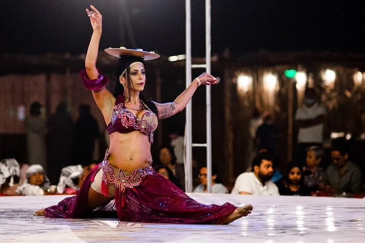 Extreme Desert Safari Dubai Evening with Dinner and Show