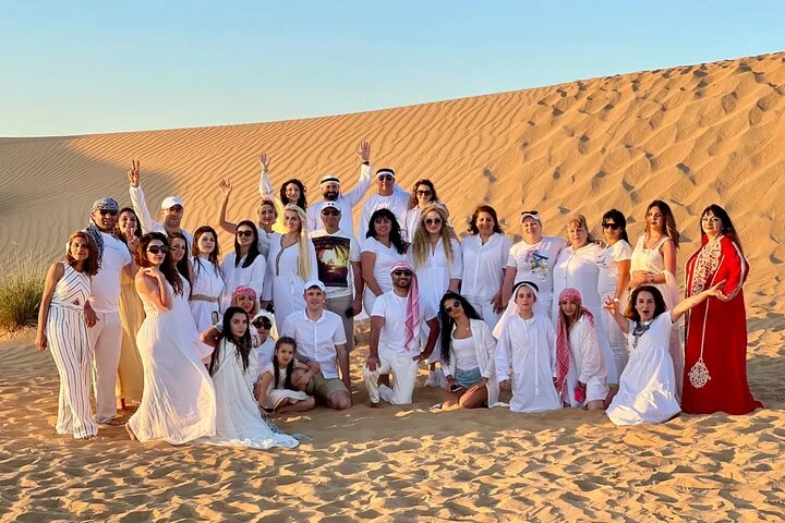 Extreme Desert Safari Dubai Evening with Dinner and Show