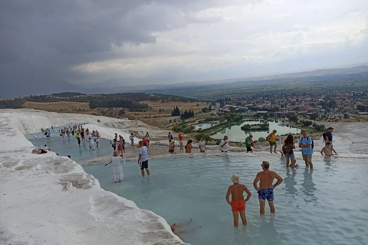 From Antalya/Kemer: Pamukkale and Hierapolis Tour with Lunch