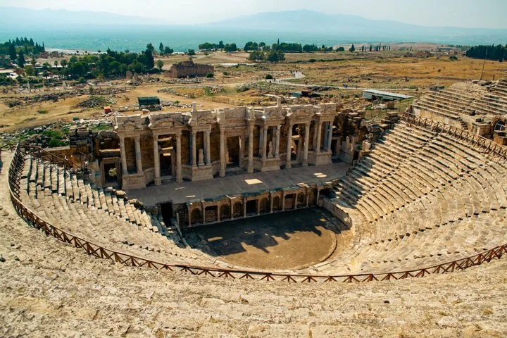 From Antalya/Kemer: Pamukkale and Hierapolis Tour with Lunch