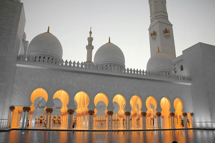 From Dubai: Sheikh Zayed Grand Mosque Tour Abu Dhabi