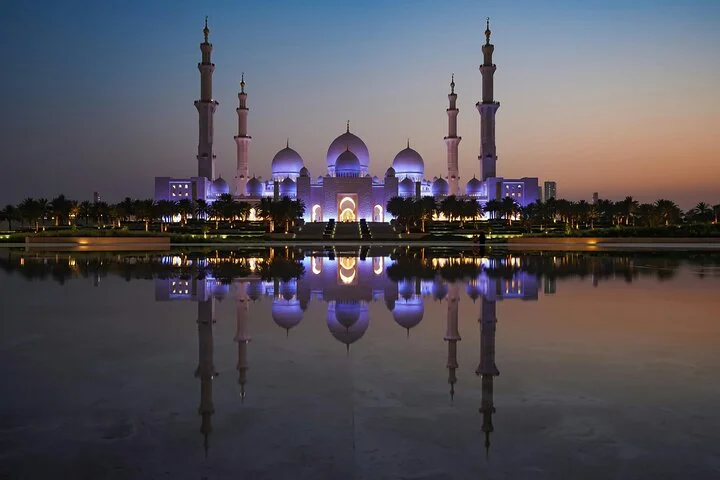 From Dubai: Sheikh Zayed Grand Mosque Tour Abu Dhabi