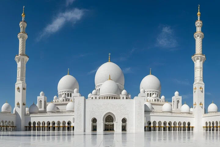 From Dubai: Sheikh Zayed Grand Mosque Tour Abu Dhabi