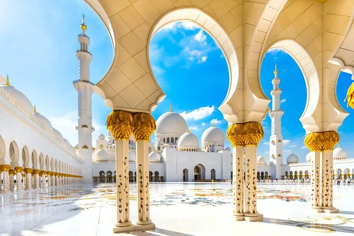 From Dubai to Abu Dhabi Premium Full Day Sightseeing Tour