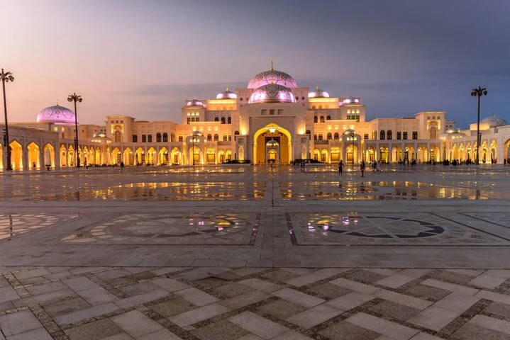 From Dubai to Abu Dhabi Premium Full Day Sightseeing Tour