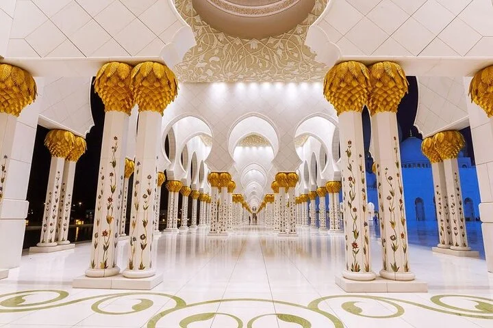 Full Day Abu Dhabi City Sightseeing Tour from Dubai with Guide