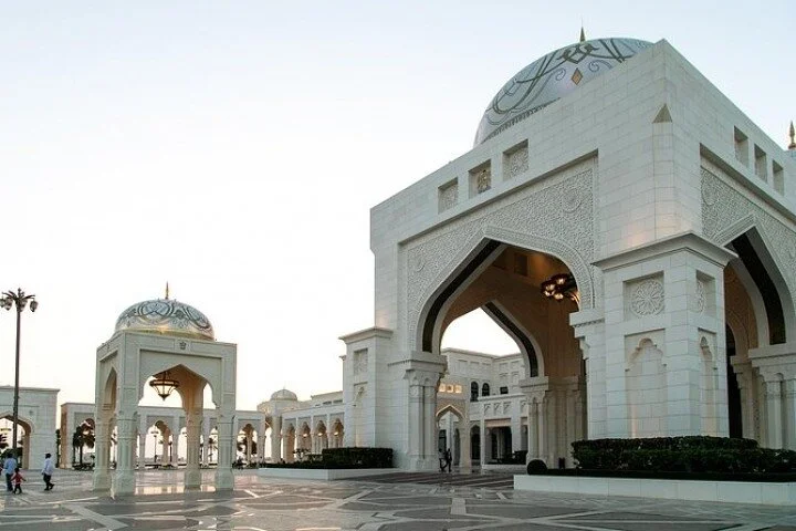 Full Day Abu Dhabi City Sightseeing Tour from Dubai with Guide