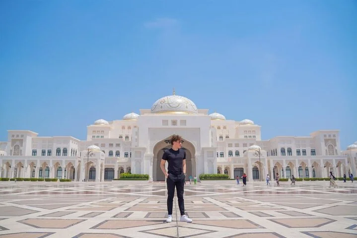 Full Day Abu Dhabi City Sightseeing Tour from Dubai with Guide