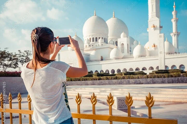 Full Day Abu Dhabi City Sightseeing Tour from Dubai with Guide