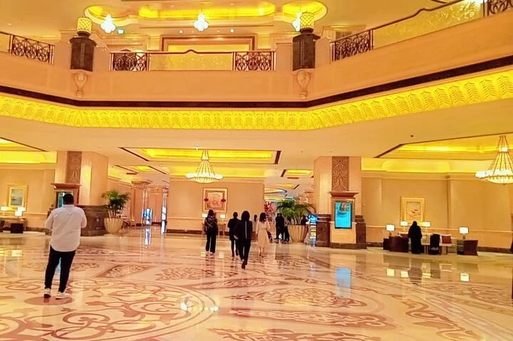 Full Day Abu Dhabi City Sightseeing Tour with Guide