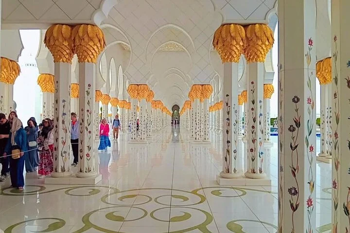 Full Day Abu Dhabi City Sightseeing Tour with Guide