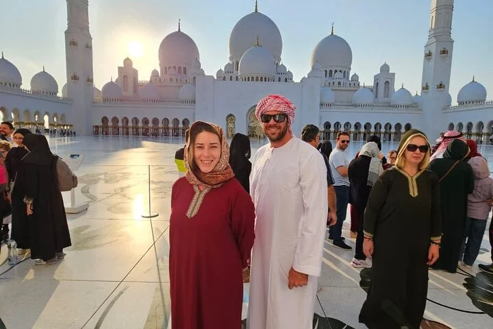 Full Day Abu Dhabi City Tour + Ferrari World Park Private Basis