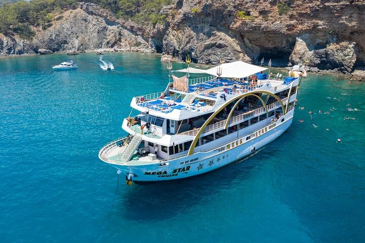 Full-day Boat Tour from Antalya with Lunch and Foam Party