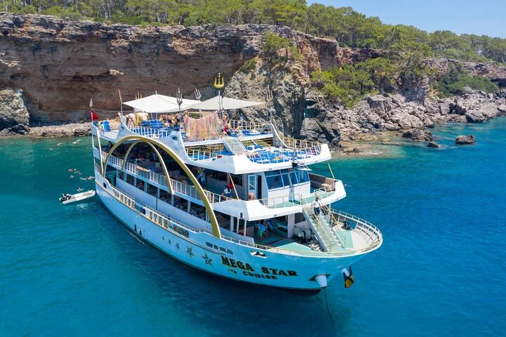 Full-day Boat Tour from Antalya with Lunch and Foam Party
