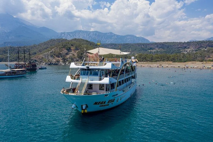 Full-day Boat Tour from Antalya with Lunch and Foam Party