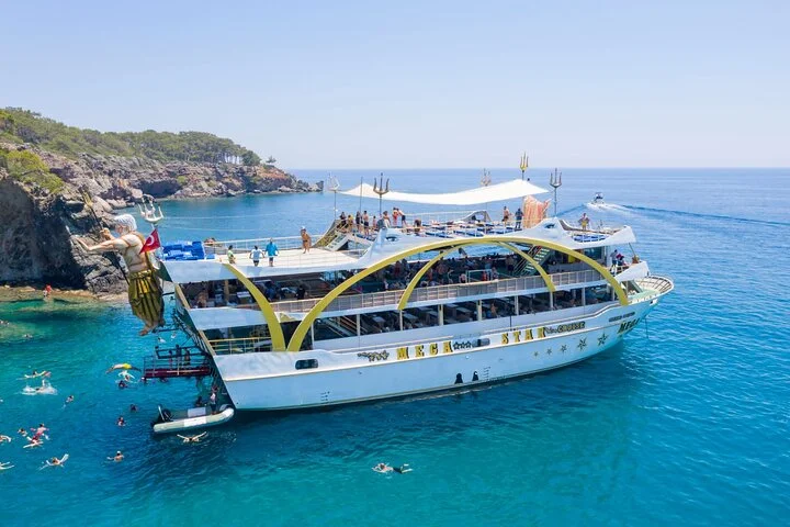 Full-day Boat Tour from Antalya with Lunch and Foam Party