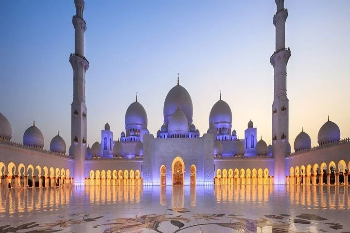 Full-Day Private Guided Tour to Abu Dhabi