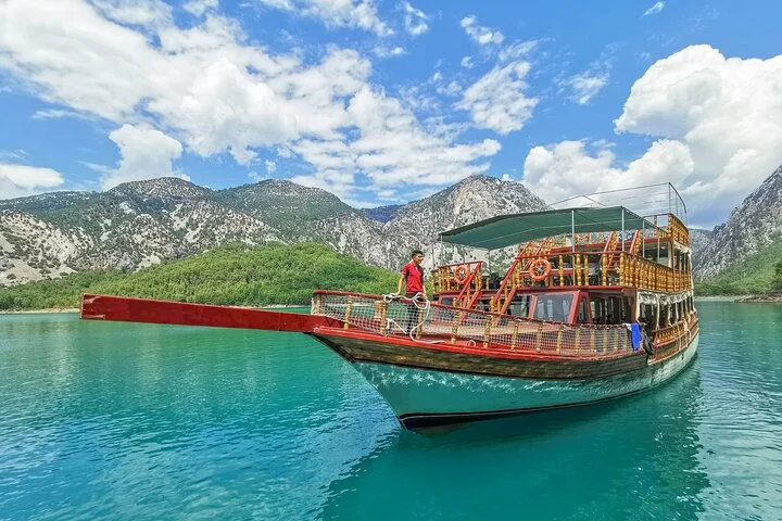 Green Canyon Boat Trip with Lunch and Unlimited Drinks