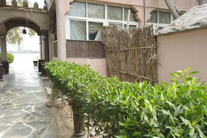 Guided City Tour of Abu Dhabi with Sheikh Zayed Mosque