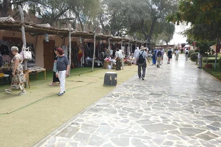 Guided City Tour of Abu Dhabi with Sheikh Zayed Mosque