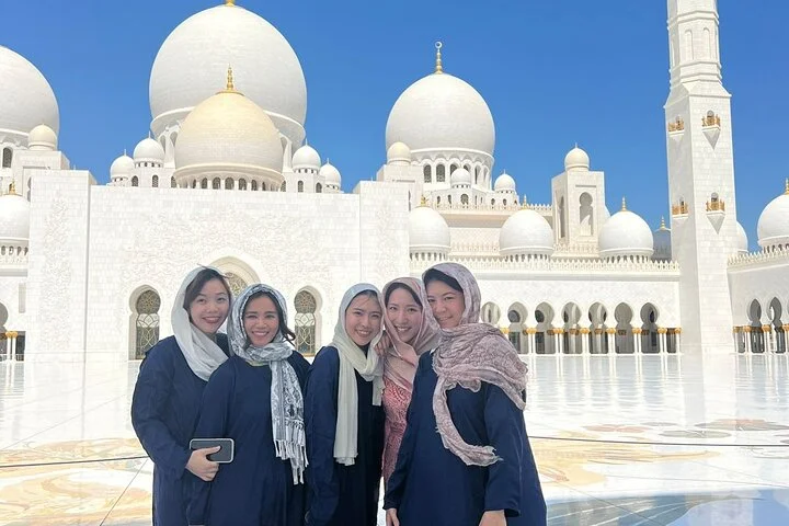 Half-Day Private Tour from Dubai to Sheikh Zayed Grand Mosque